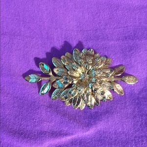 LOVELY ANTIQUE GOLD TONE BROOCH